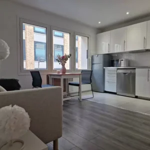 Appartement meublé de 3 pièces, 40 m² – Paris – 1 700 € CC