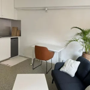 Charmant T1 meublé rénové – Quartier Opéra – Marseille 1er 830 €